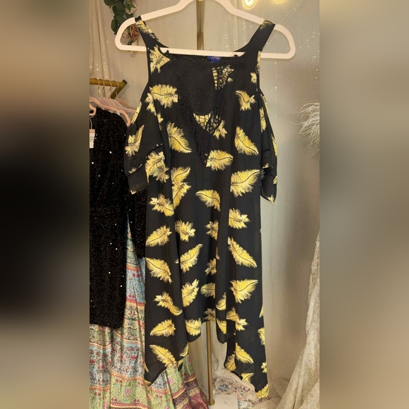 Disney's Beauty & the Beast Black & Yellow Feather Print Cold Shoulder Dress - Picture 7 of 10